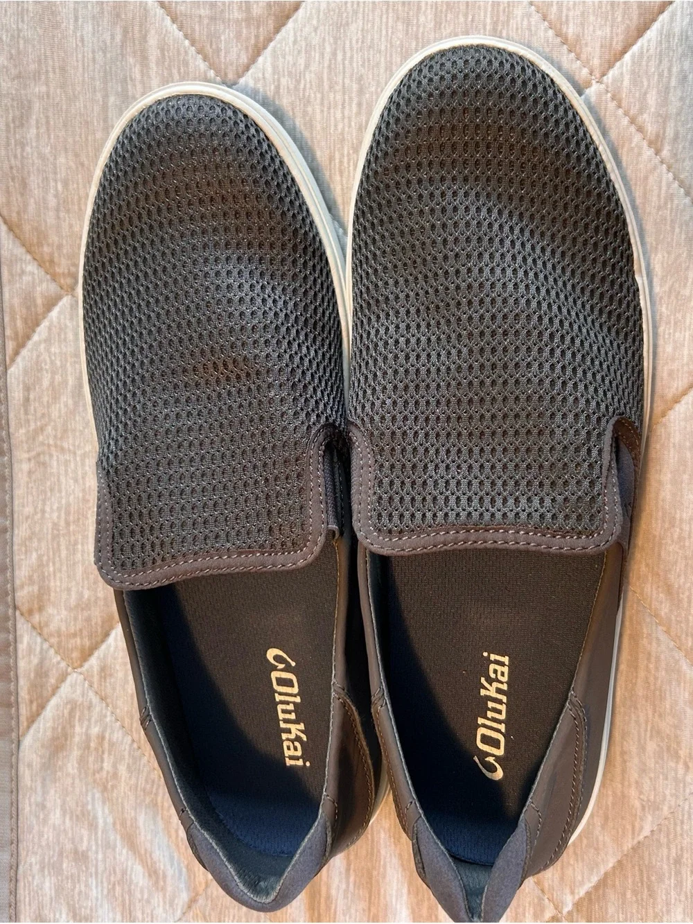 Olukai Men’s Slip-On Mesh Shoe — gray